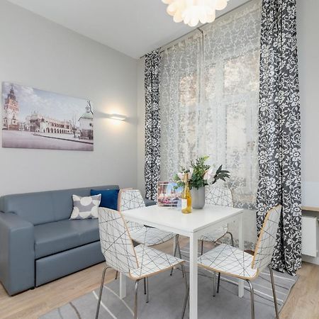 Central Planty Park Apartment Lobzowska By Noclegi Renters Cracóvia Exterior foto